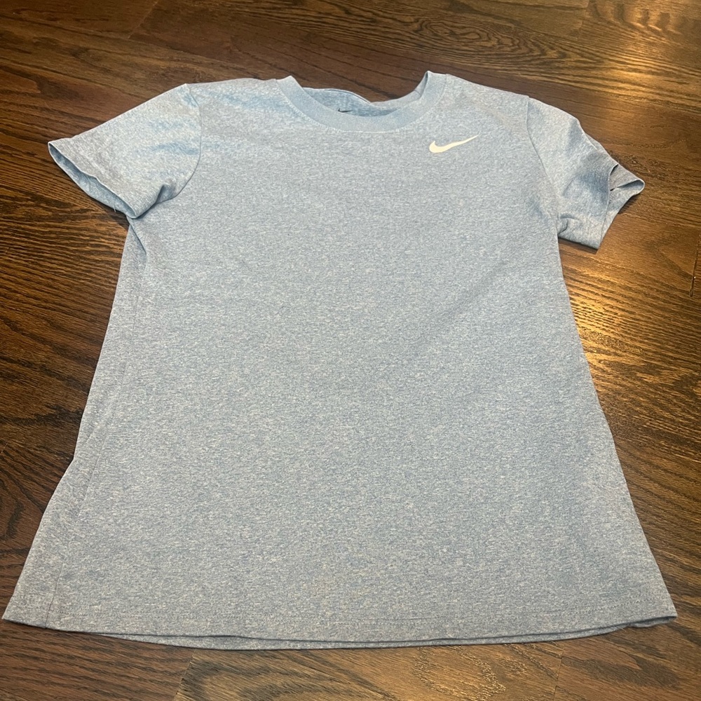 Nike dri fit crew tee womens small euc